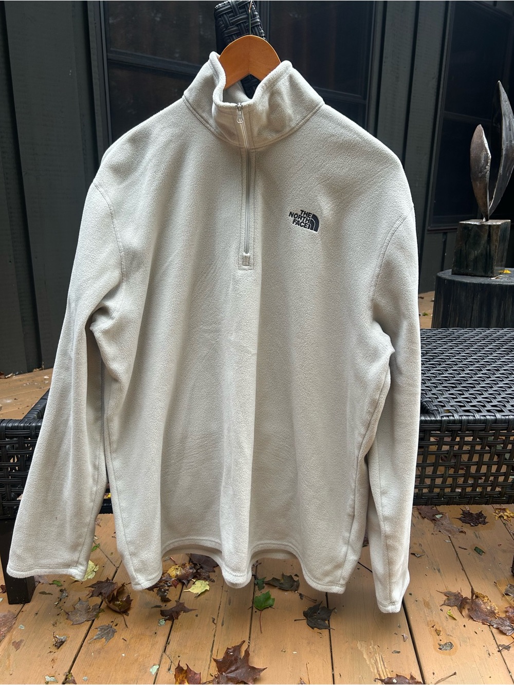 The North Face Men’s Quarter-Zip Fleece Sweater in Off-White XL